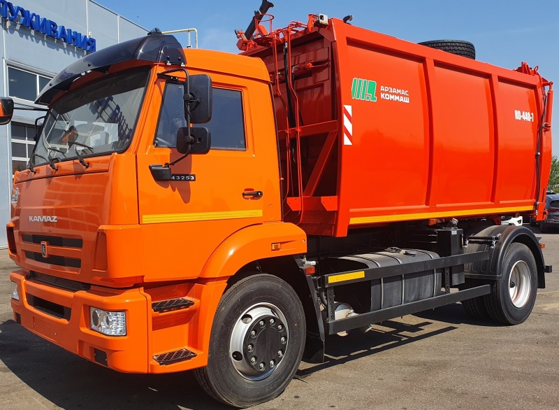КО-440-7 Мусоровоз