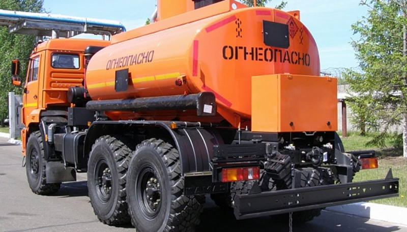 НефАЗ 66061 1142 Емкостно-наливная техника (автоцистерна)